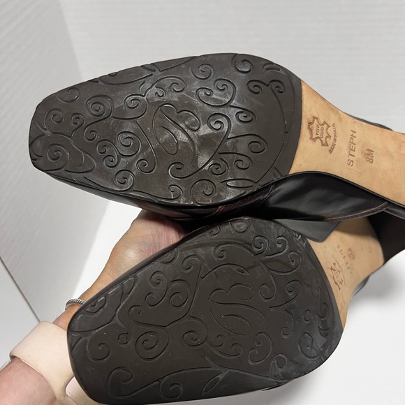 Brighton Steph Chocolate Brown Leather Crocodile Mule Heels 8 - Picture 4 of 7